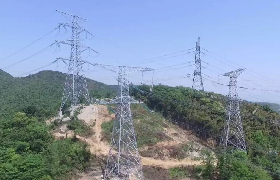 超高壓輸電線路、電力傳輸線路為什么需要在鐵塔周邊安裝防火監(jiān)測系統(tǒng)？